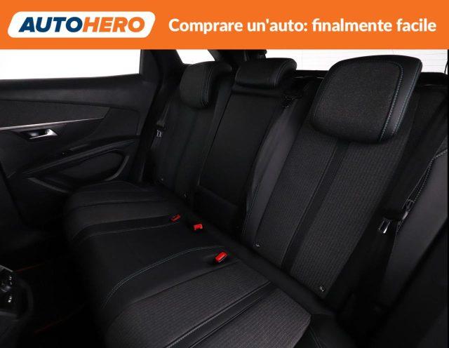 PEUGEOT 3008 Hybrid4 300 e-EAT8 Allure Pack