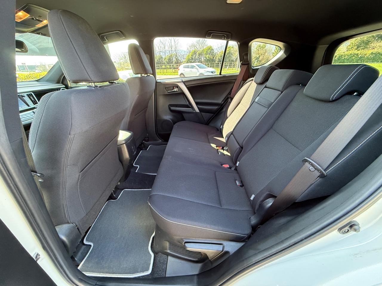 Toyota RAV 4 2.5 Hybrid 2WD 155CV 2018