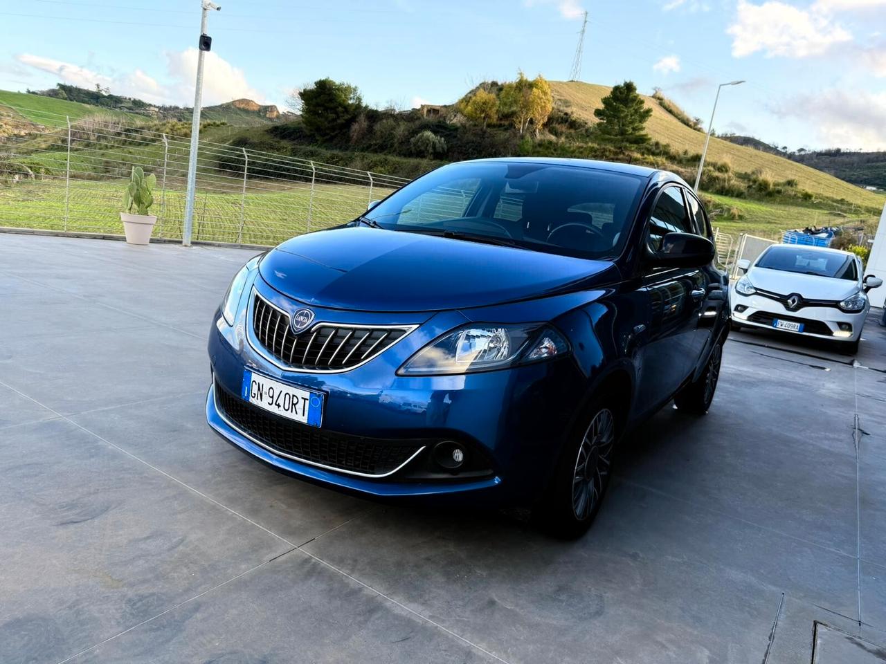 Lancia Ypsilon 1.0 FireFly 5 porte S&S Hybrid Gold Plus