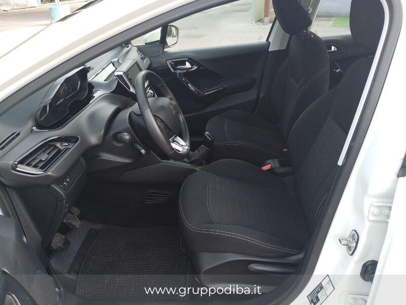 Peugeot 208 I 2015 Benzina 5p 1.2 puretech Active 82cv