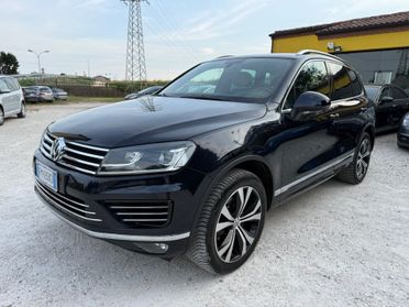 Volkswagen Touareg 3.0 TDI 262 CV R-Line