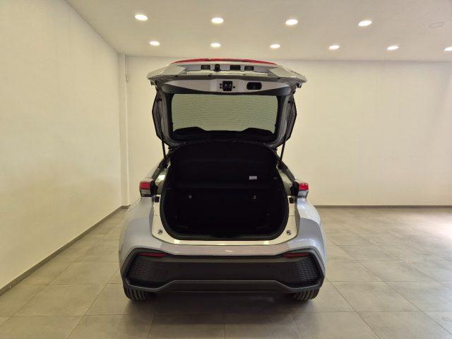 TOYOTA C-HR 1.8 HEV ECVT Team