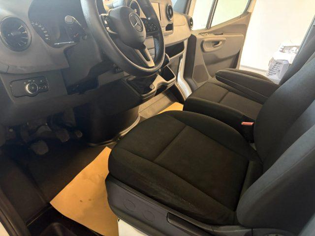 MERCEDES-BENZ Sprinter T37/35 416 CDI RWD RG Cabinato