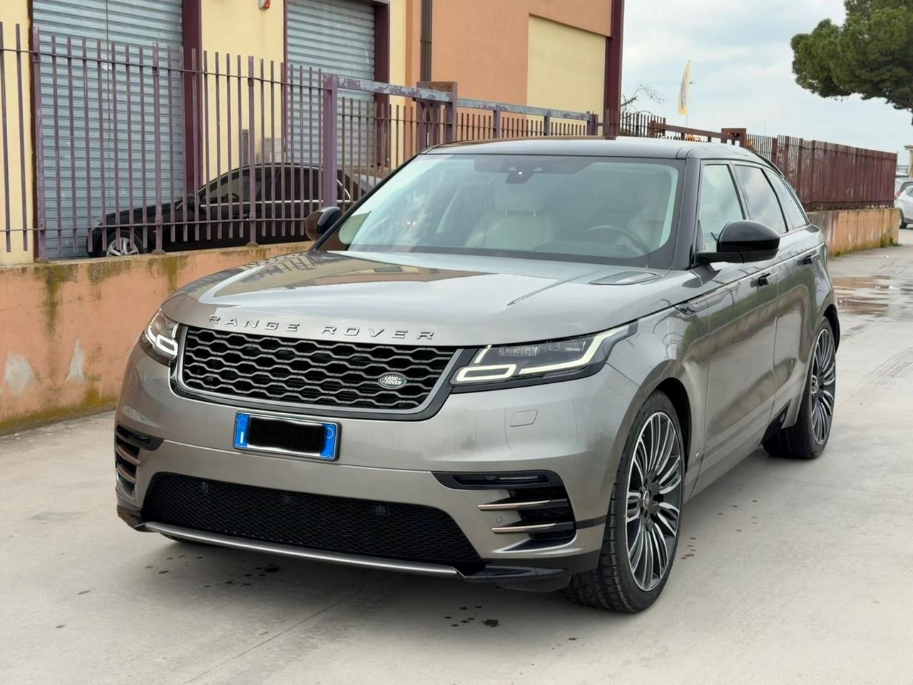 Land Rover Range Velar 2.0D I4 240 CV R-Dynamic