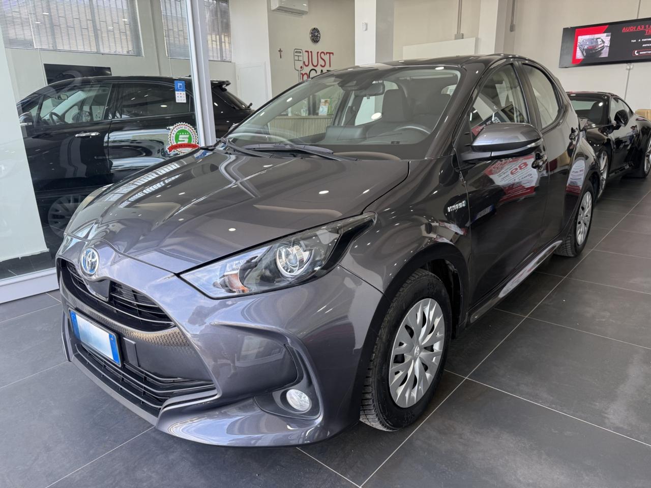 Toyota Yaris 1.5 Hybrid 5 porte Business 2021