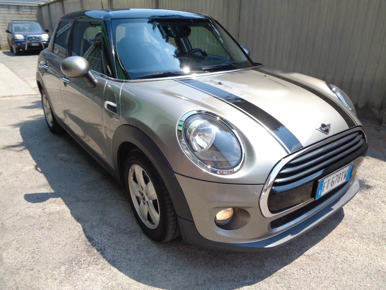 Mini Mini 1.5 Cooper D Business 5 porte AUTOMATICA