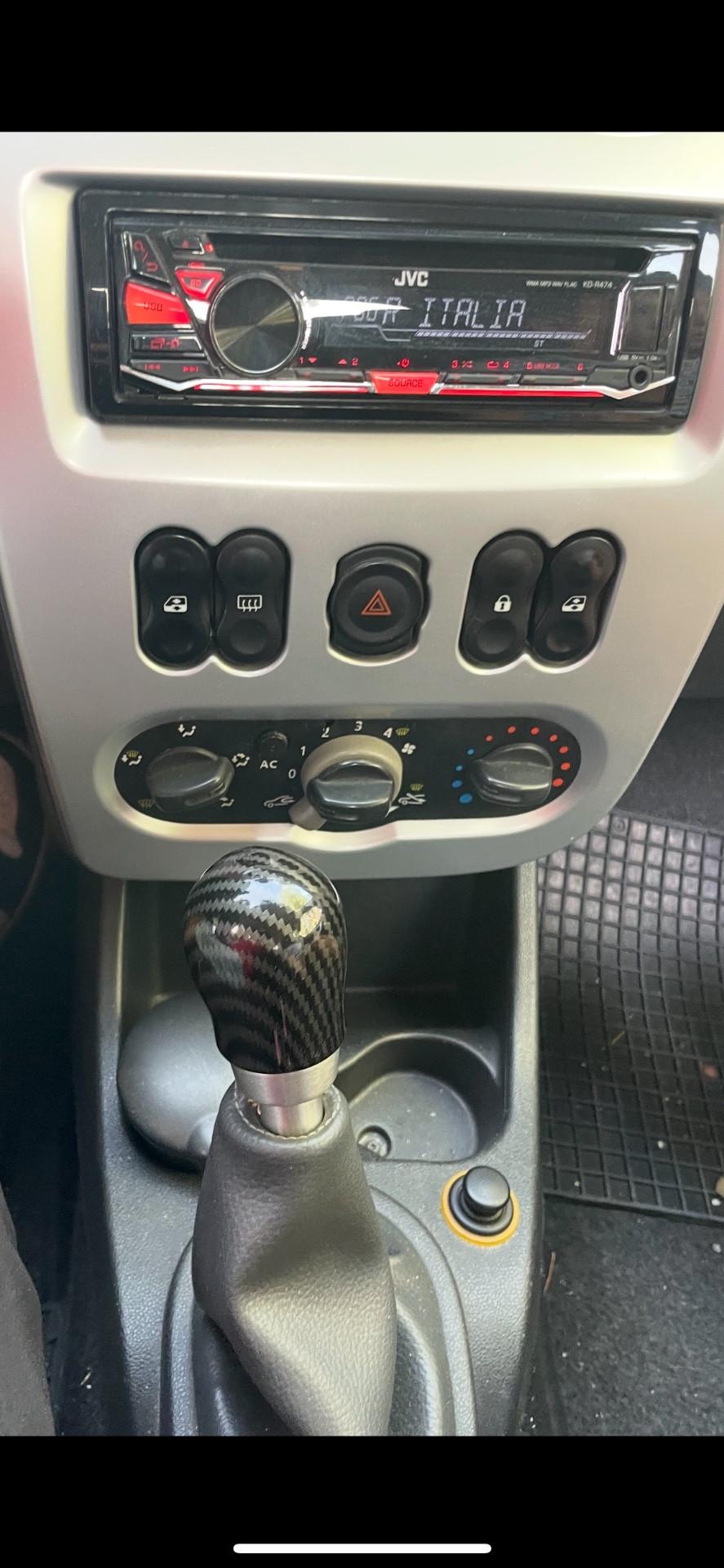 Dacia Sandero 1.4 8V Lauréate