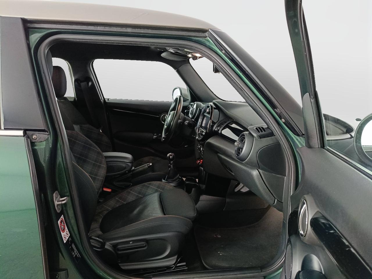 MINI Mini IV F55-F56 2014 - Mini 1.5 Cooper D Hype Seven 5p