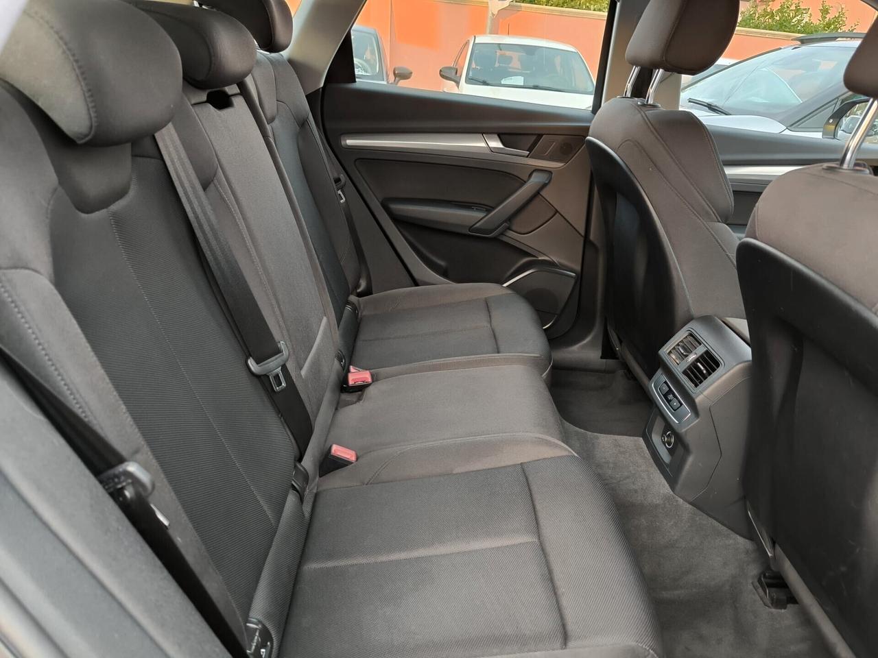 Audi Q5 40 TDI quattro S tronic Business Sport