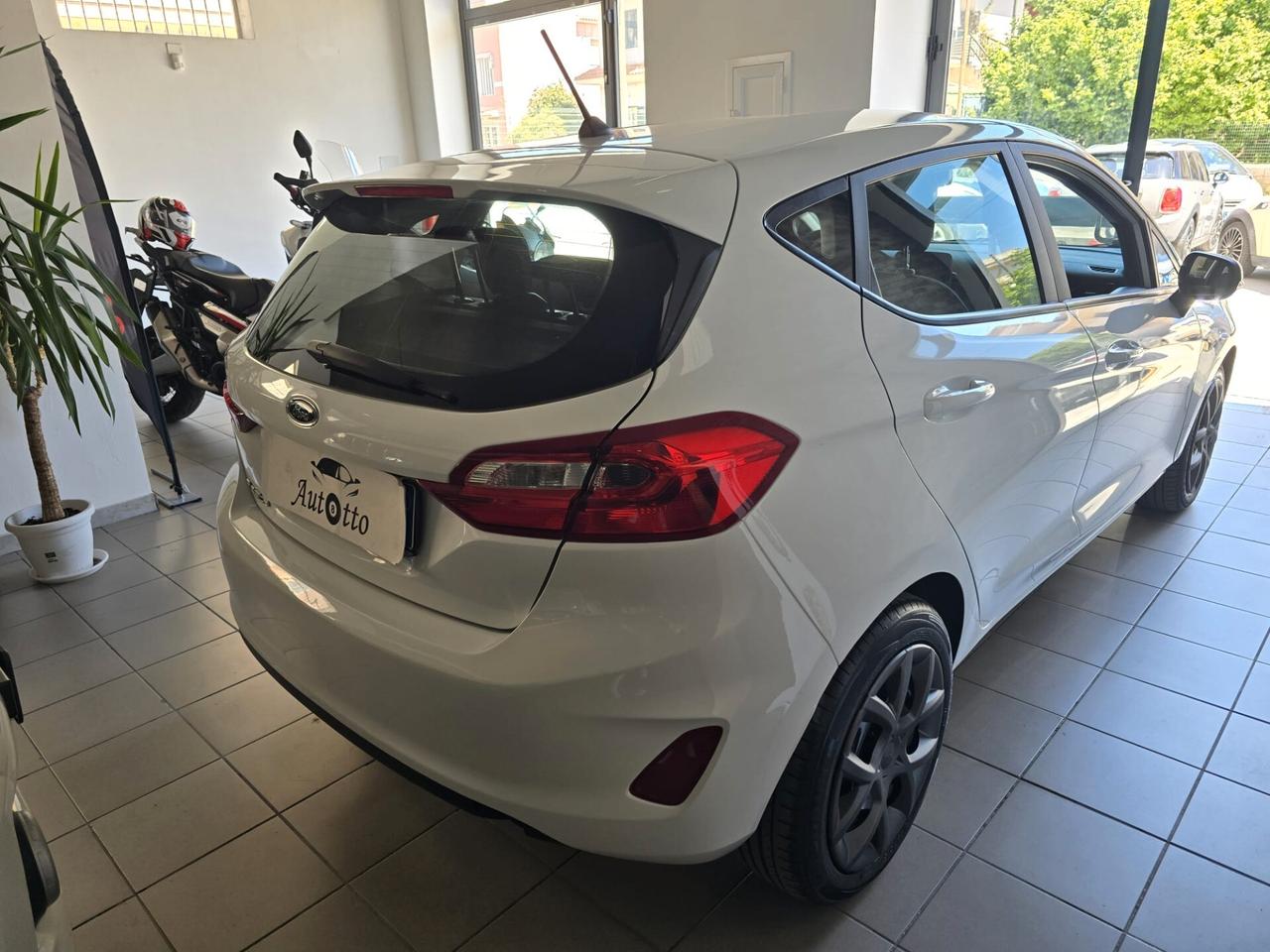 Ford Fiesta 1.5 TDCi 75CV 5 porte Black & White Edition