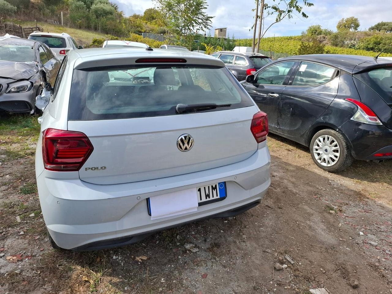 VW POLO 1.0 BENZINA 2018 SINISTRATA MOTORE PARTE
