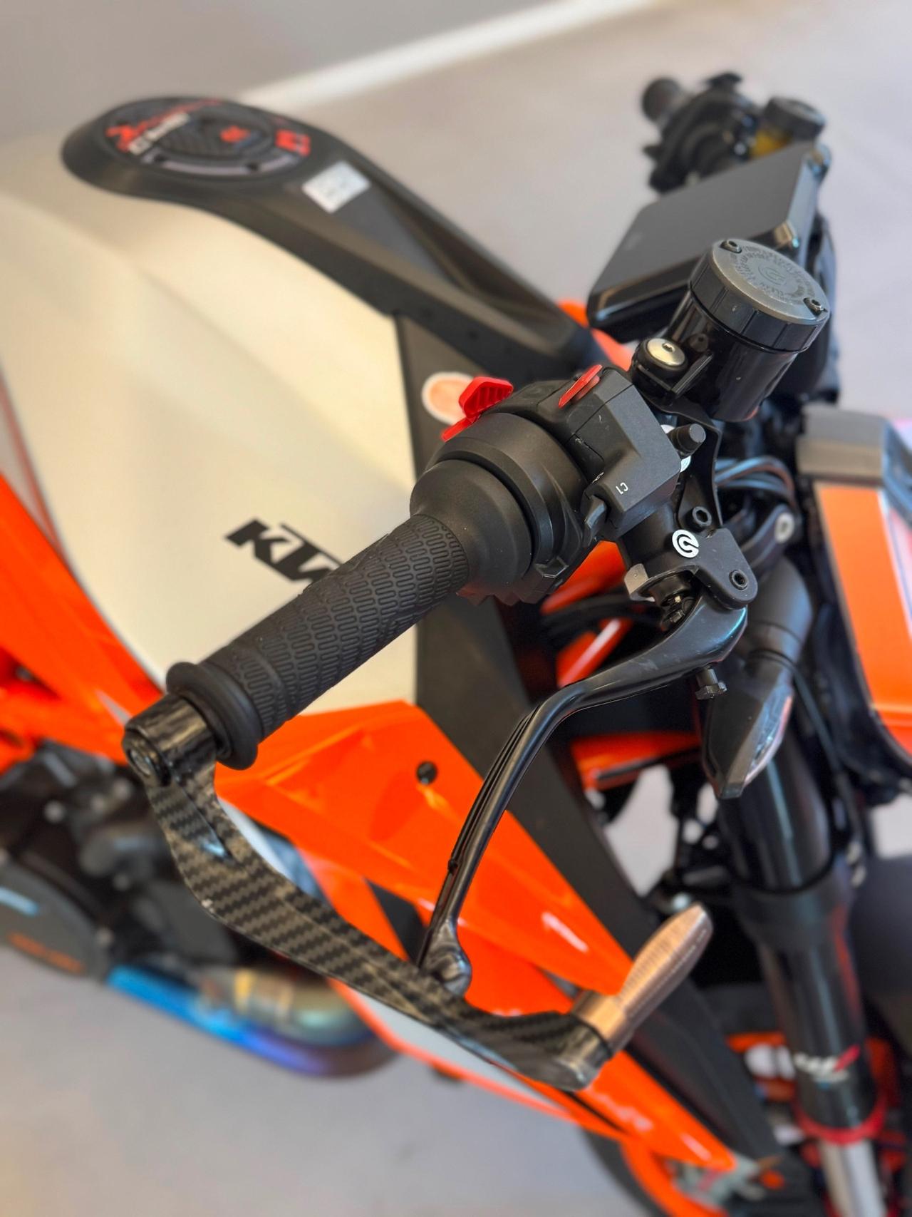 KTM SUPERDUKE 1290 R SCARICO AKRAPOVIC