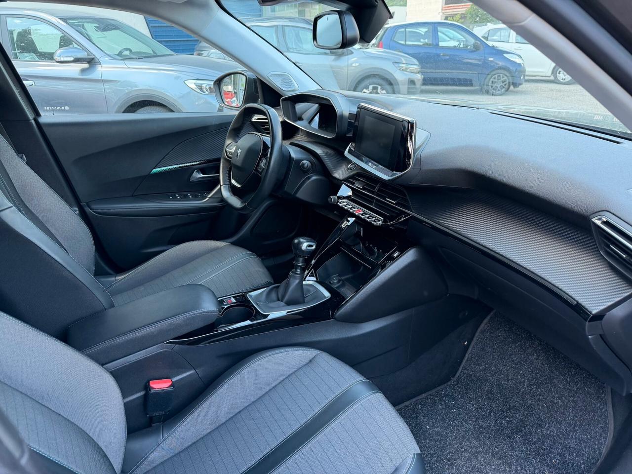 Peugeot 2008 PureTech 100 S&S Allure