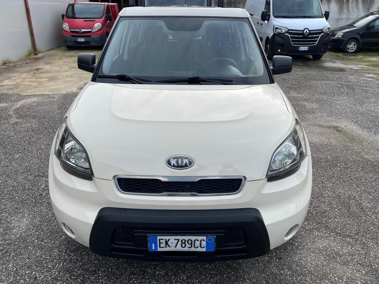 Kia soul -1.6 crdi -full-km 85000-2011