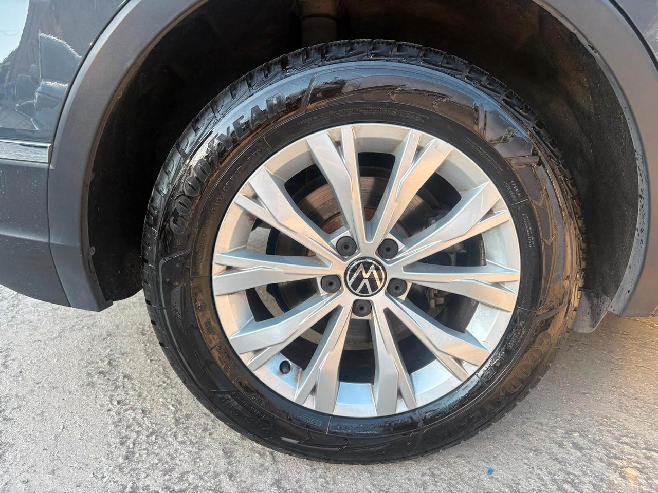 Volkswagen Tiguan 2.0 TDI 150 CV SCR DSG R-Line