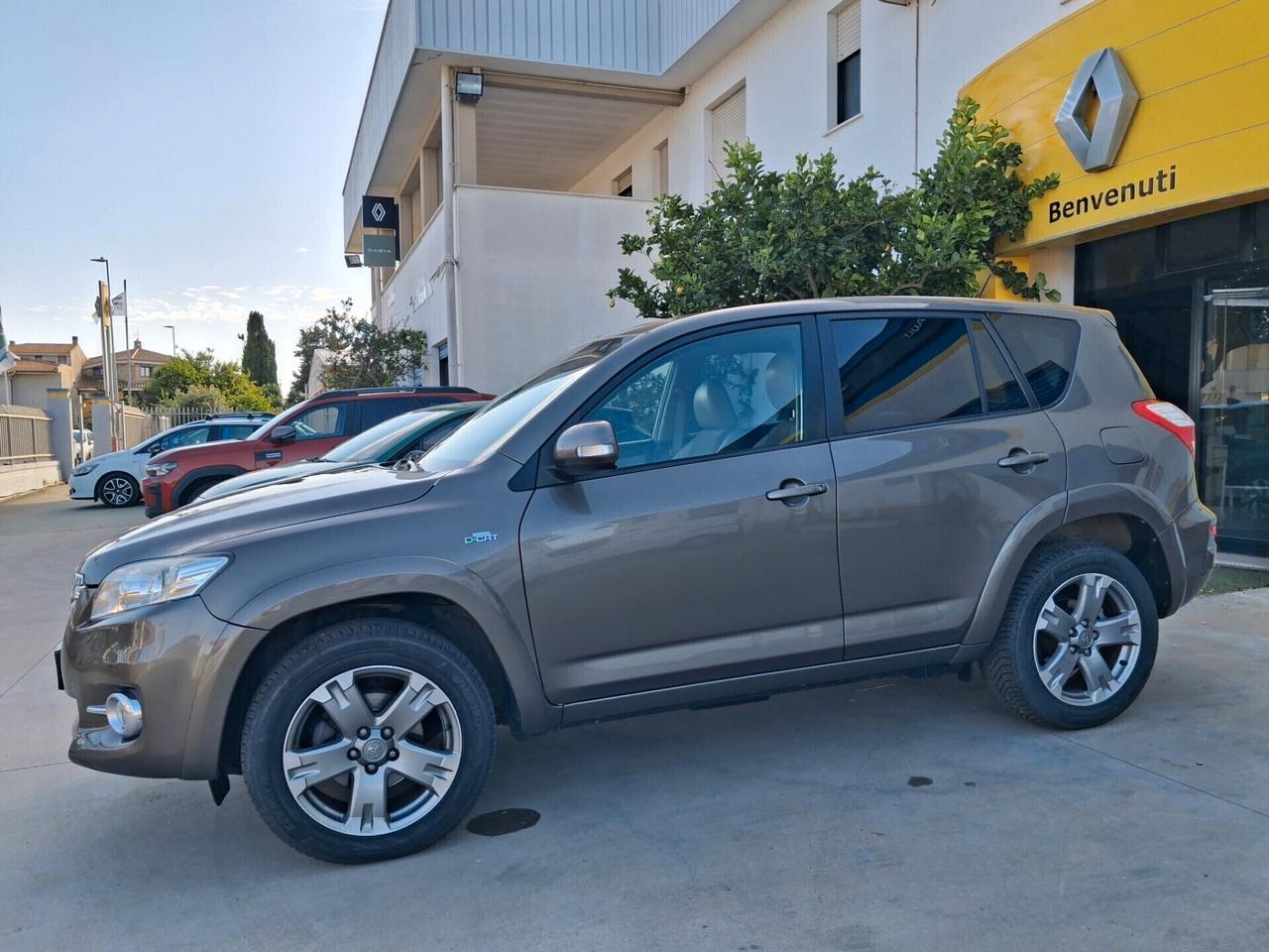 TOYOTA Rav4 Crossover 2.200 D-Cat 150cv 4WD Autom.