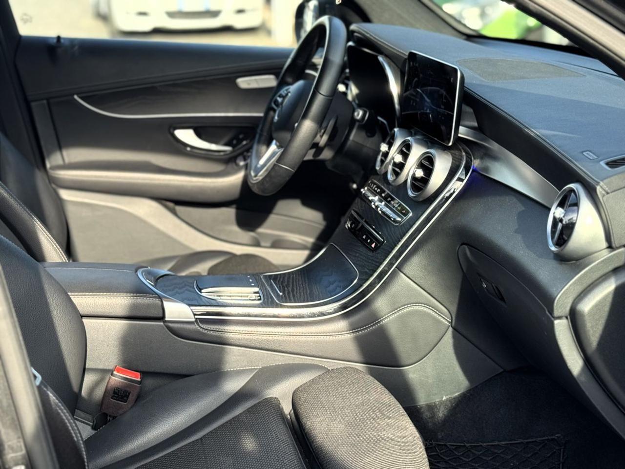 MERCEDES-BENZ GLC 300 d 4Matic Coupé Premium AMG 245cv