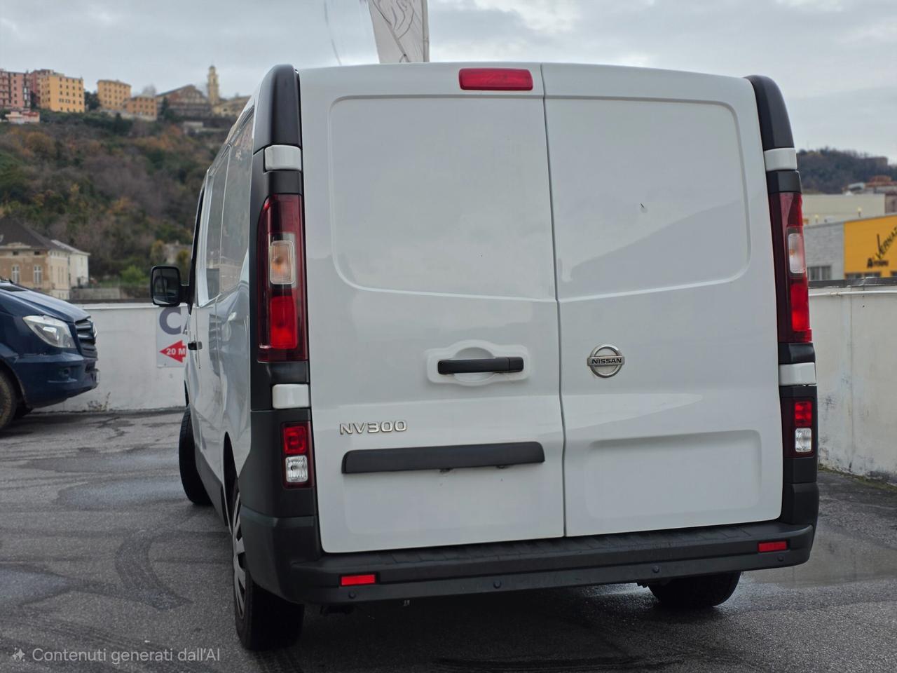 Nissan NV300 27 2.0 dCi 120CV PC-TN Van