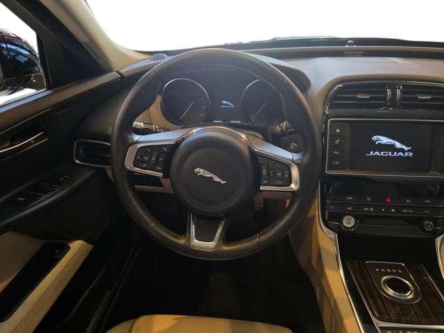 Jaguar XE 2.0d i4 Prestige 180cv auto my18