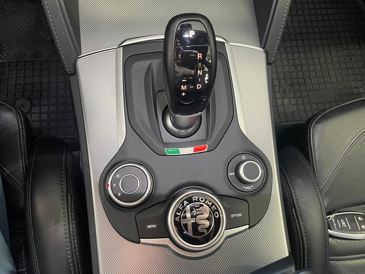 Alfa Romeo Stelvio 2.2 Turbodiesel 210 CV AT8 Q4
