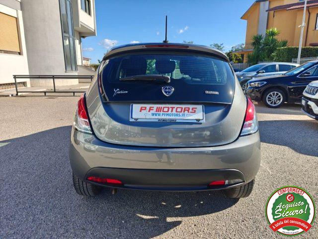 LANCIA Ypsilon 1.0 FireFly 5 porte S&S Hybrid Ecochic Gold