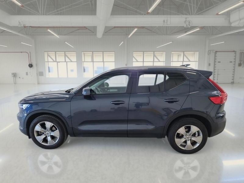 VOLVO XC40 B4 AWD automatico Momentum