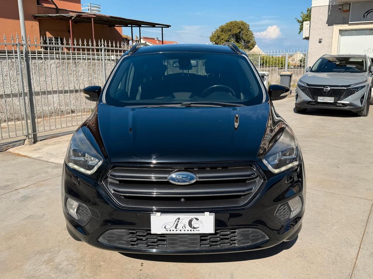 Ford Kuga 1.5 TDCI 120 CV S&S 2WD ST-Line