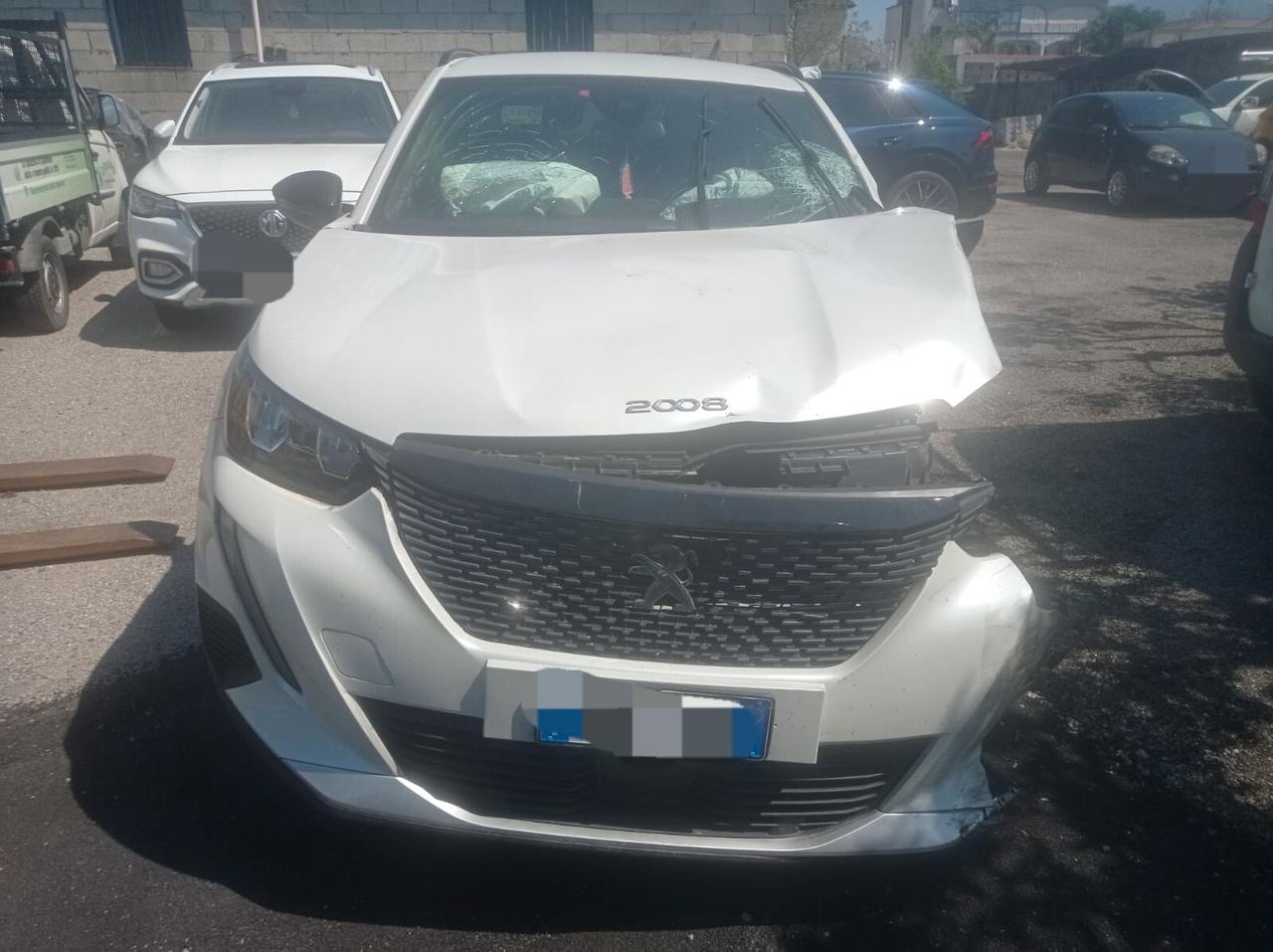Peugeot 2008 BlueHDi 130 S&S EAT8 GT-2023