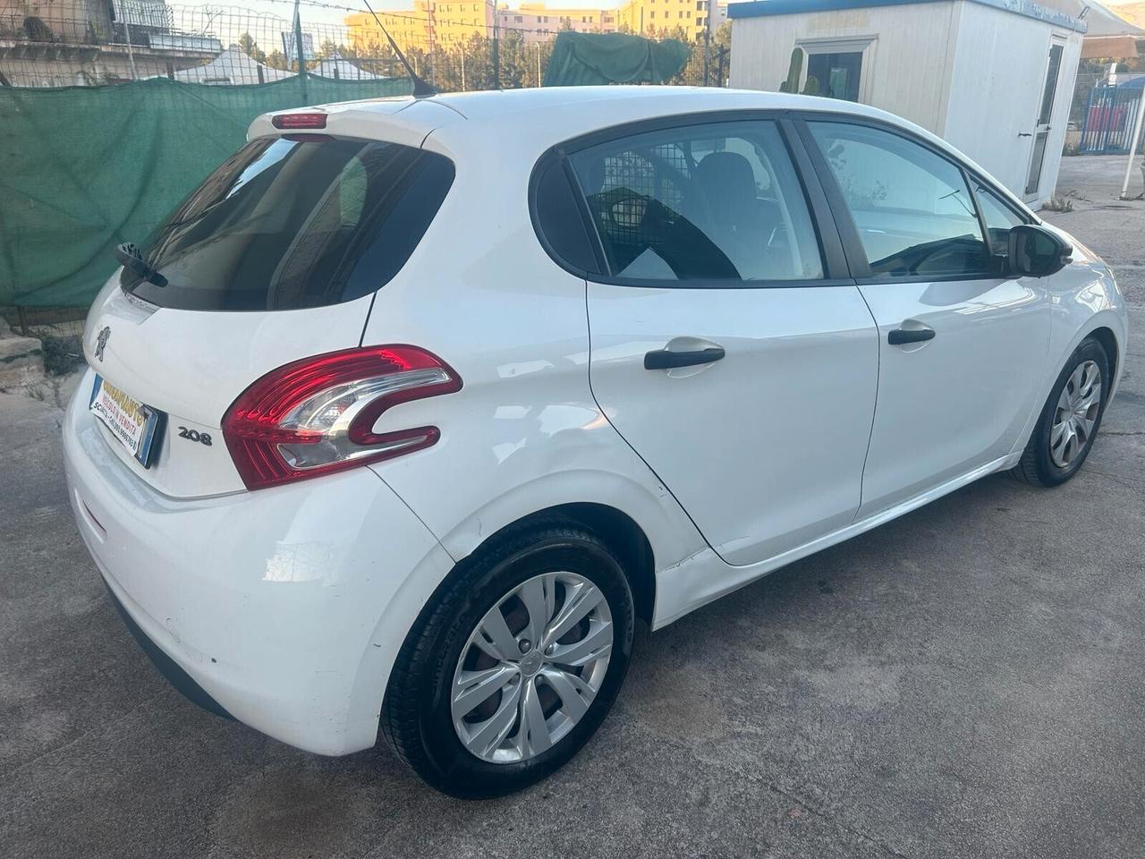 Peugeot 208 1.4 HDi 68 CV Autocarro