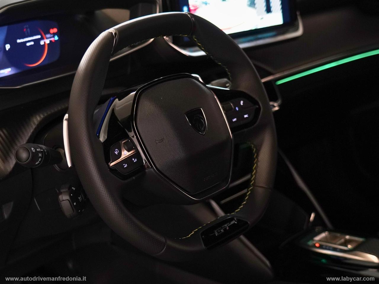 PEUGEOT 2008 Hybrid 136 e-DCS6 GT