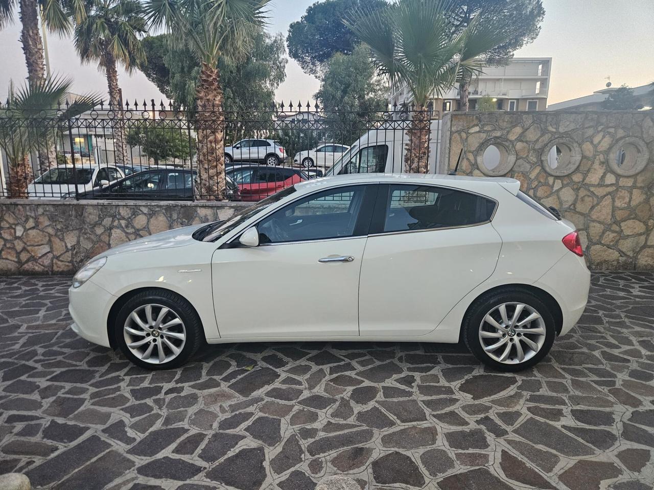 Alfa Romeo Giulietta 1.6 JTDm-2 105 CV Business
