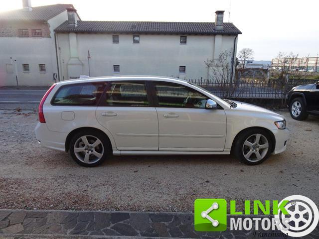 VOLVO V50 D2 R-design