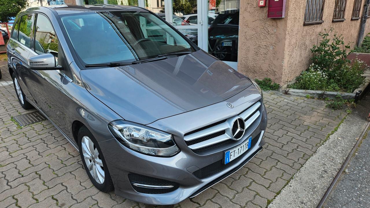 Mercedes-benz B 180 d Automatic Business KAMERA-ANTICOLL.