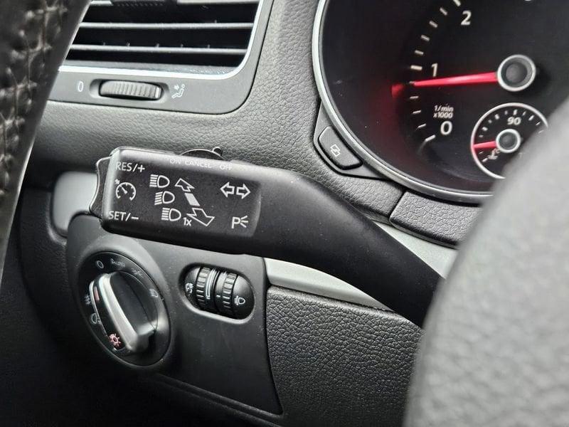 Volkswagen Golf Golf 5p 1.6 tdi Highline