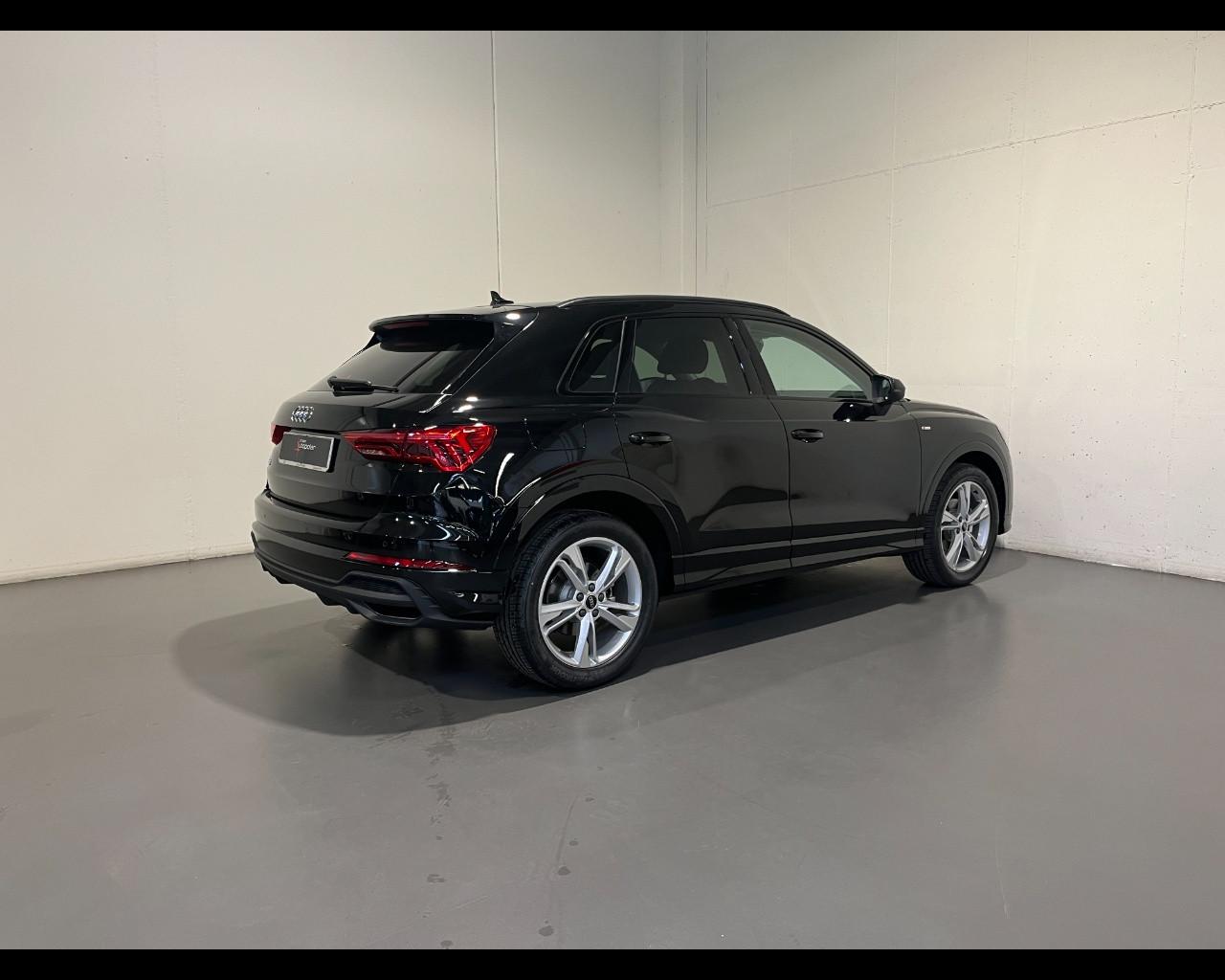 AUDI Q3 35 TFSI S TRONIC S LINE