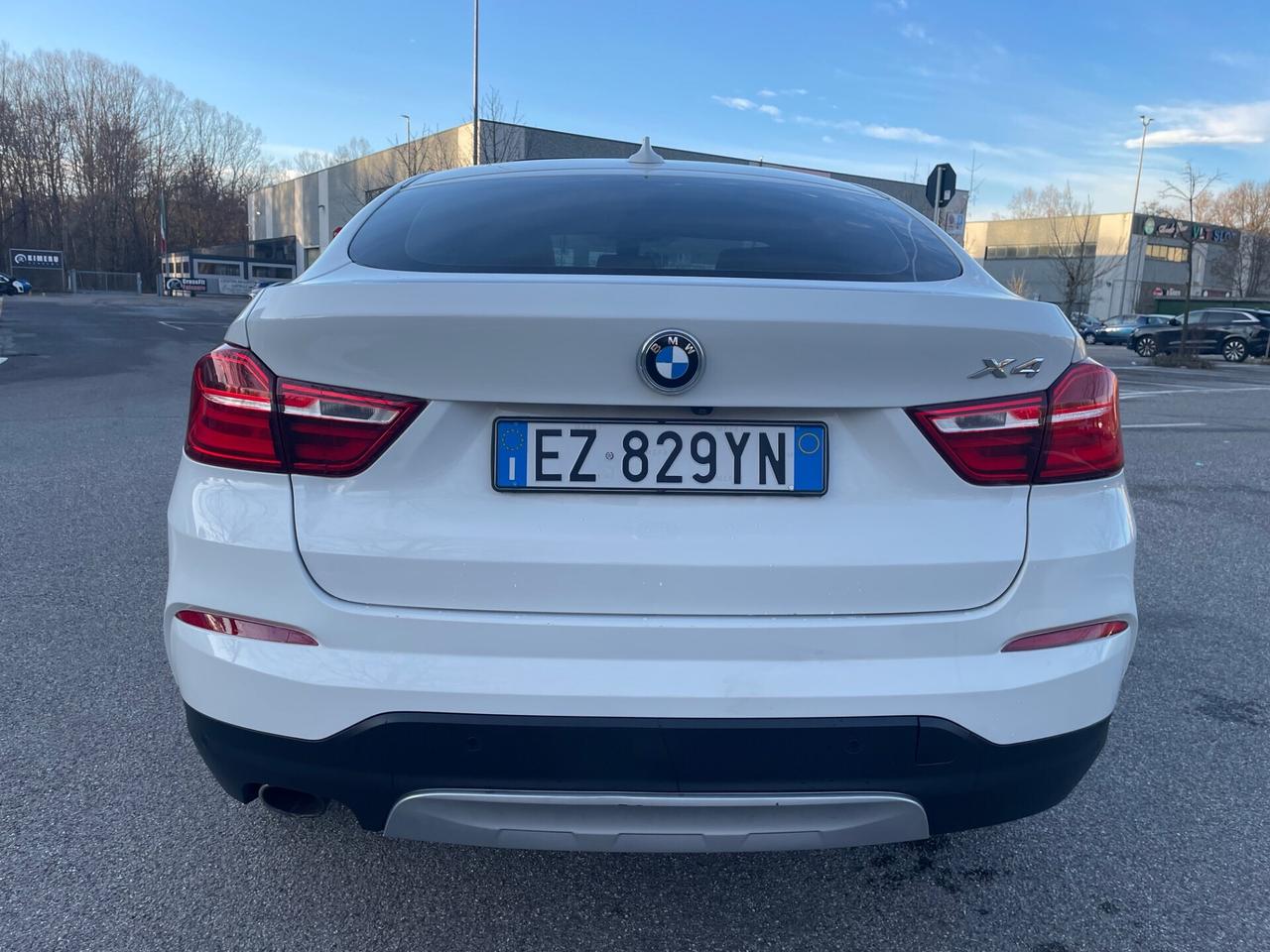 Bmw X4 xDrive20d xLine*Gancio traino*Pelle*Navi*Tetto*