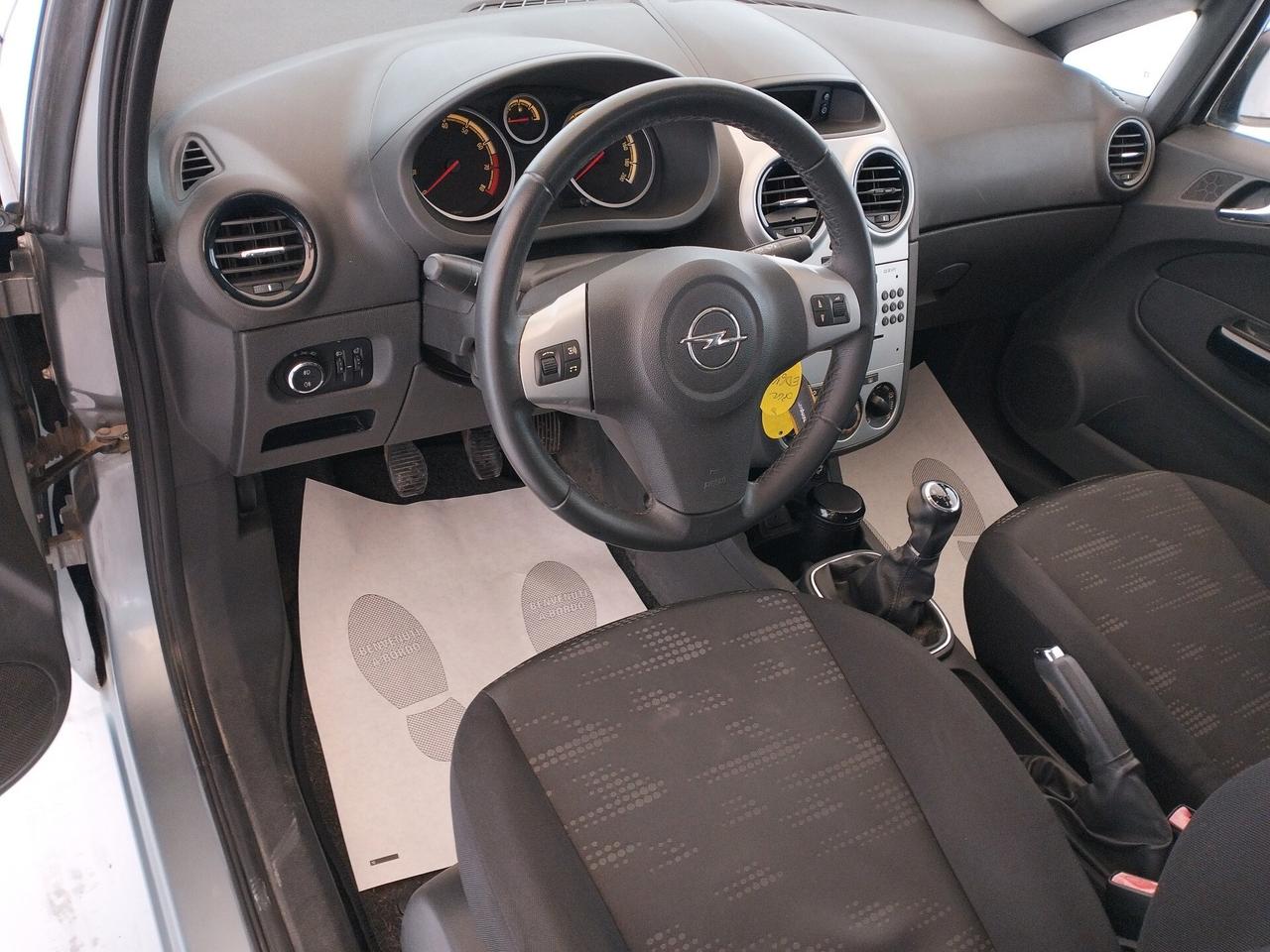 Opel Corsa 1.2 5p - NEOPATENTATI