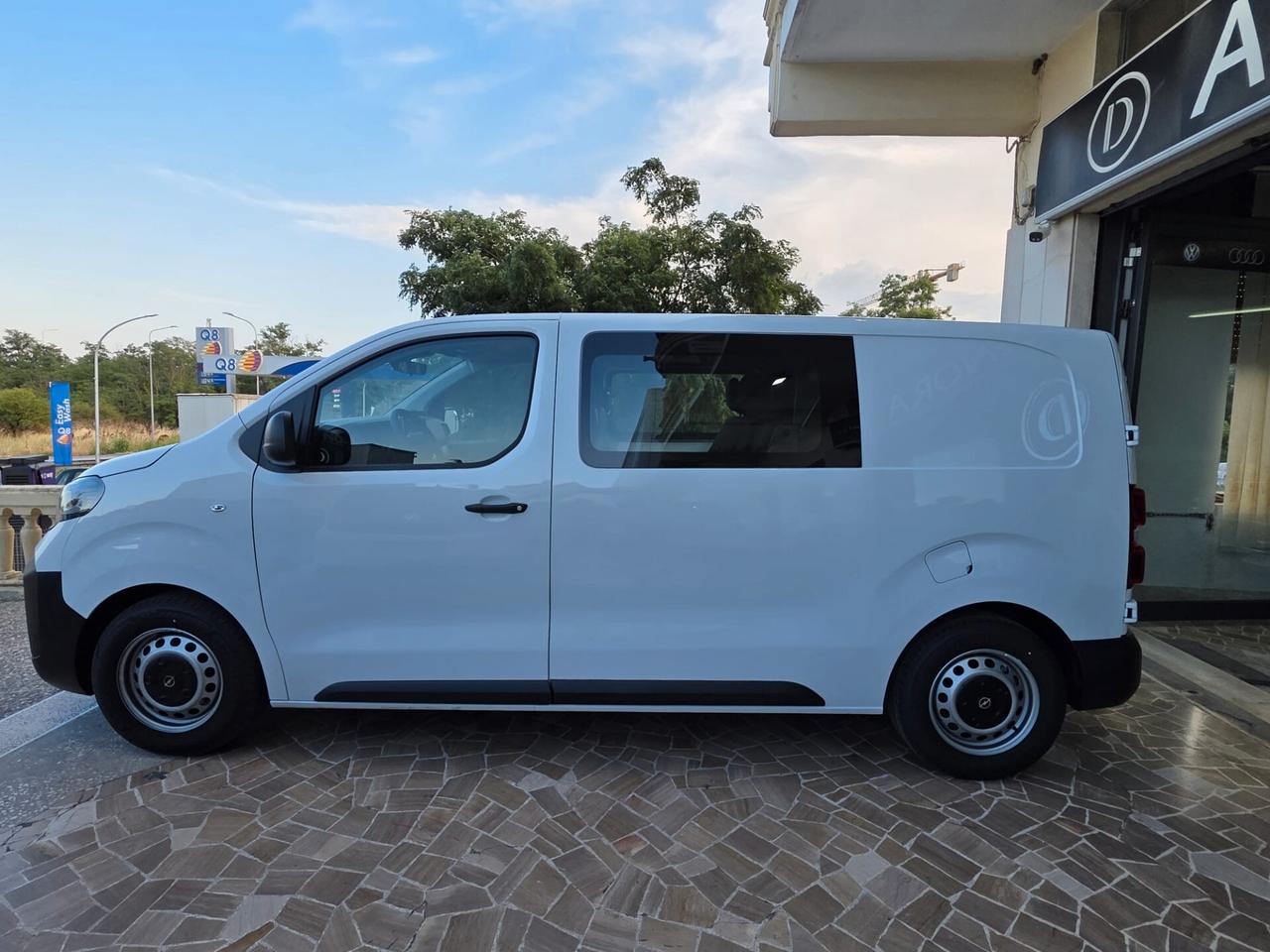 Opel Vivaro 1.5 Diesel 120CV S&S PL-TN-DC M Mobile Furgone#AUTOCARRO#KMZERO#VIRTUAL#CARPLAY