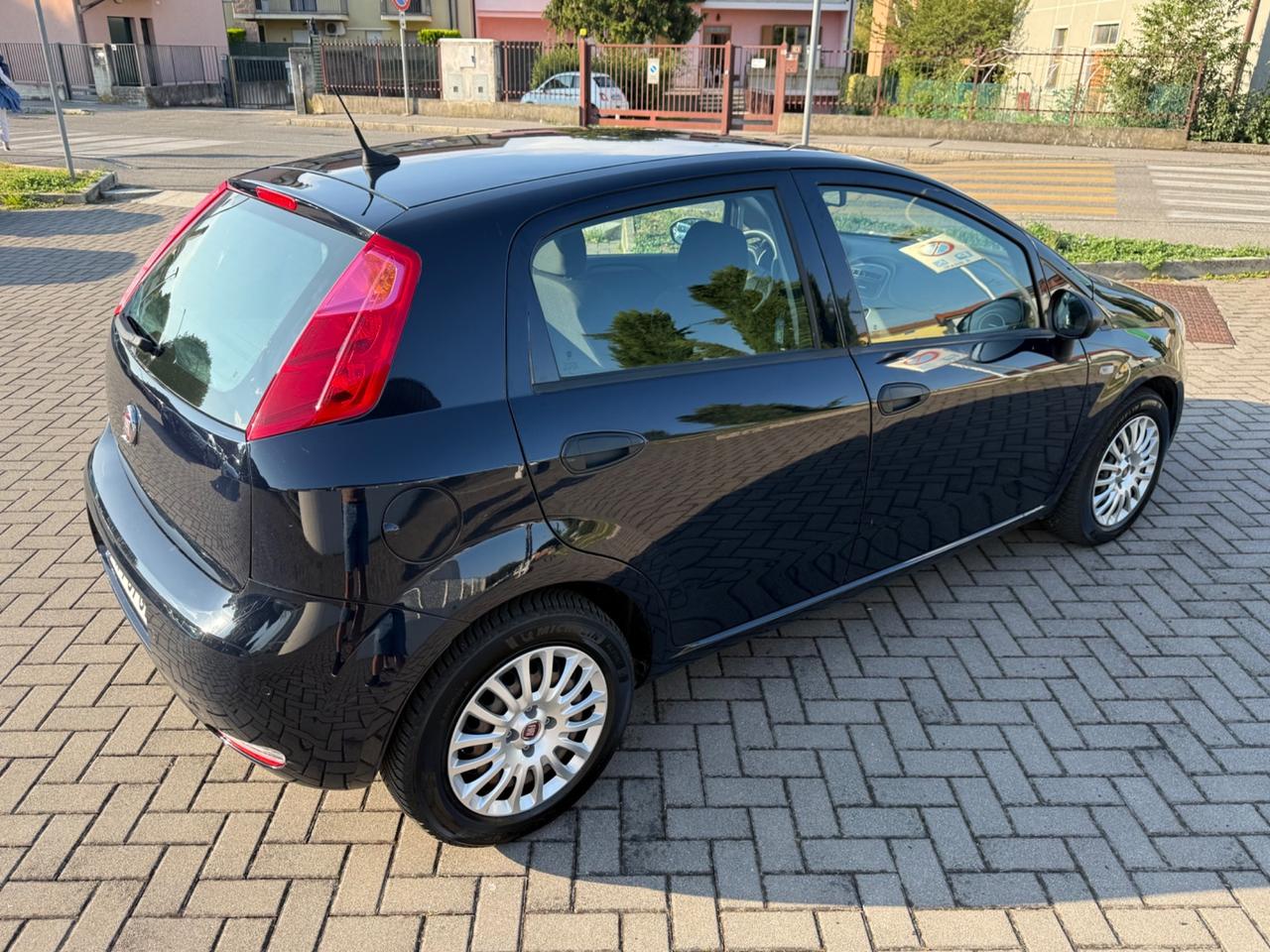 Fiat Punto 1.3 MJT II S&S 95 CV 5 porte Street