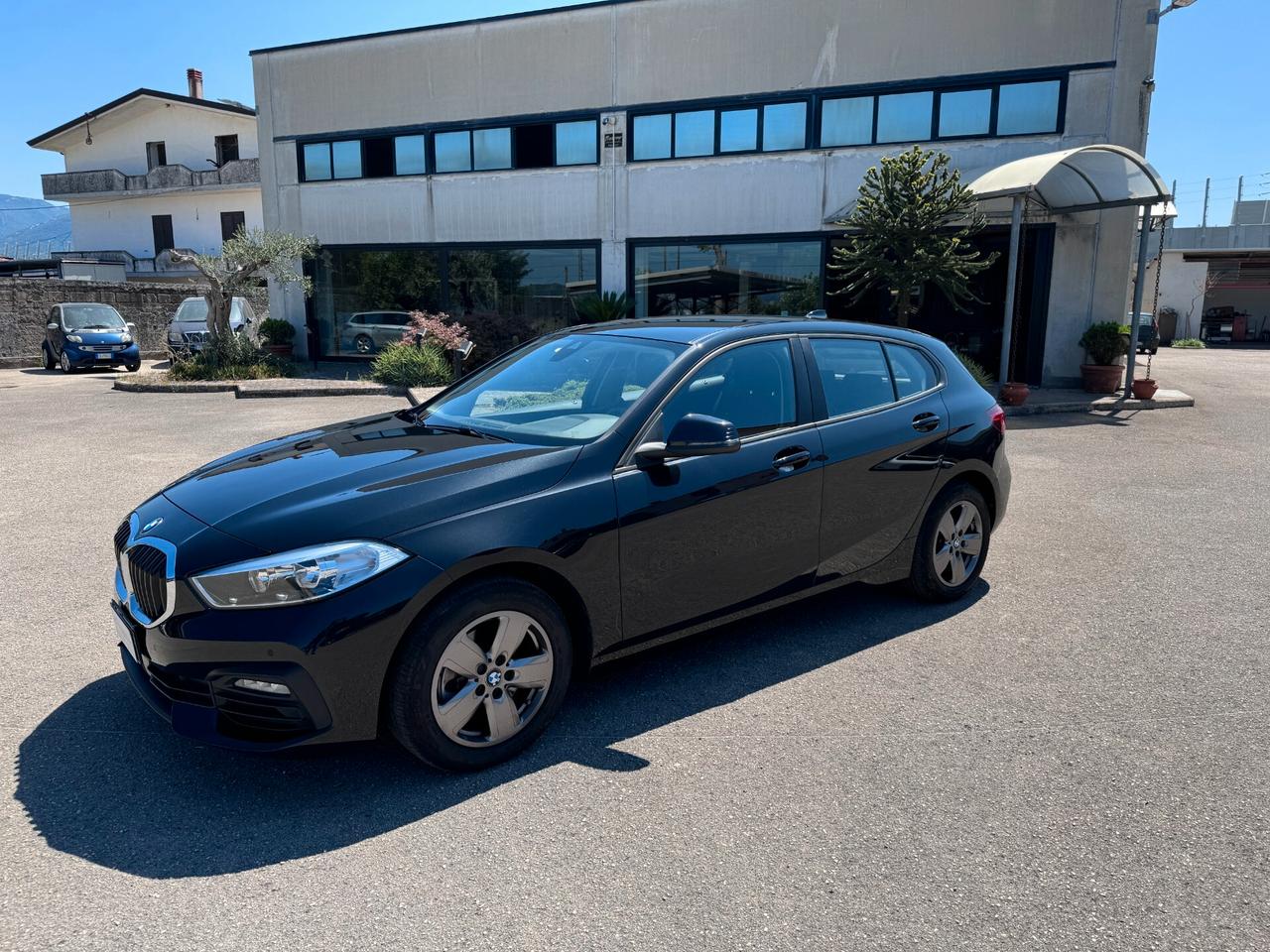 Bmw 116 116d 5p. Business Advantage