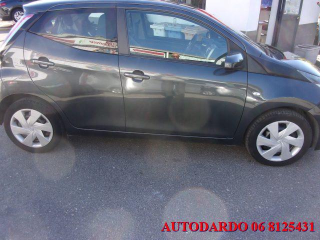 TOYOTA Aygo X-business 1.0 VVT-i 69 CV 5 porte