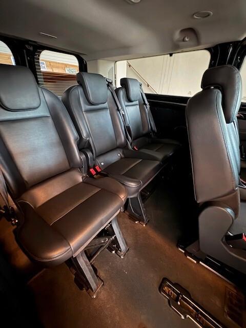 NOLEGGIO Ford Transit 9 posti