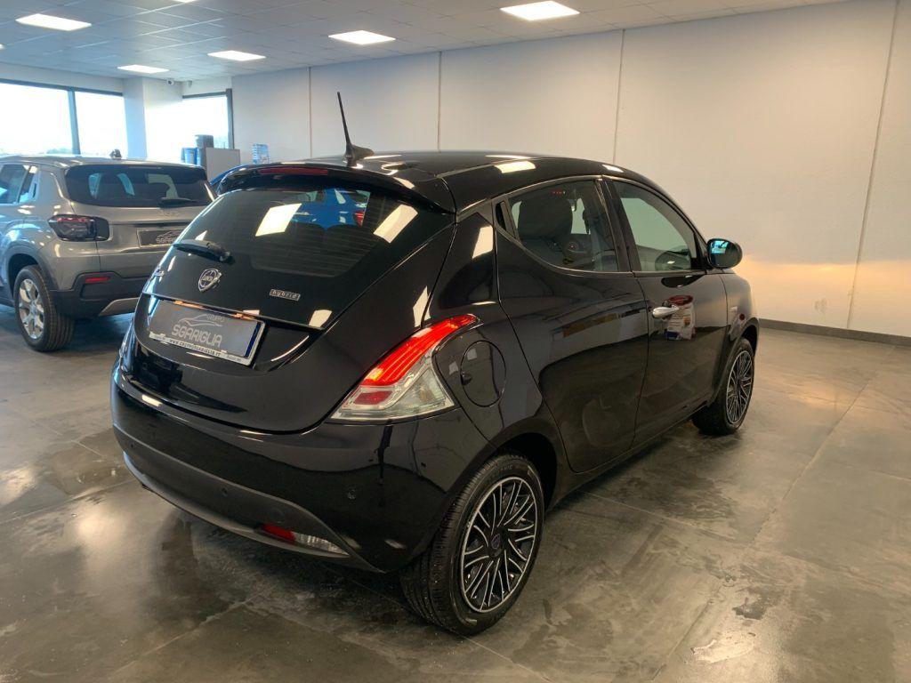 Lancia Ypsilon 1.0 Benzina Hybrid Ecochic Gold 5 Porte