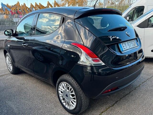 Lancia Ypsilon 0.9 TwinAir 85 CV 5 porte Metano Ecochic Elefantino