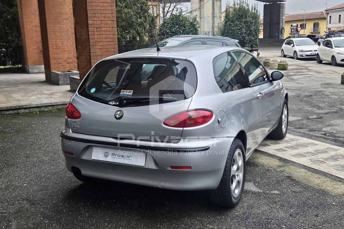 ALFA ROMEO 147 2.0i 16V T.S. cat Selespeed 3p. Dist.