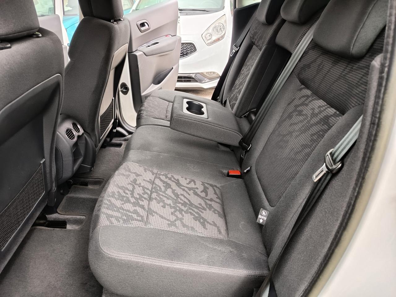 Peugeot 3008 1.6 HDi 115CV Business