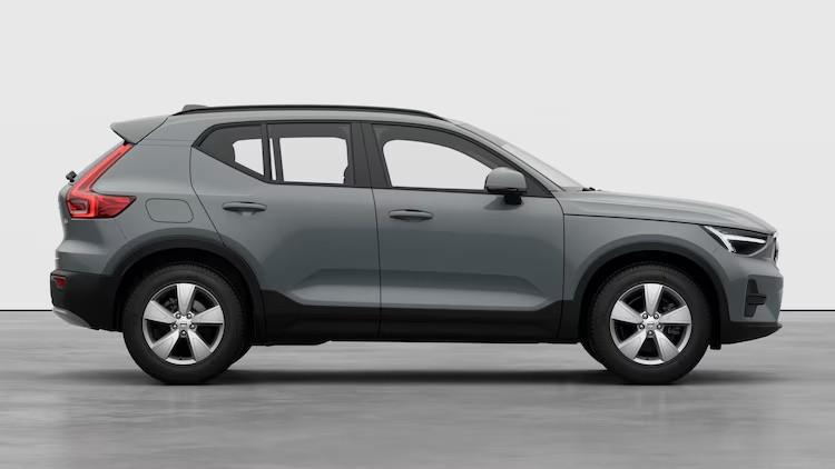 VOLVO XC40 ESSENTIAL B3 AUTO PREZZO PROMO FINO A FINE MESE