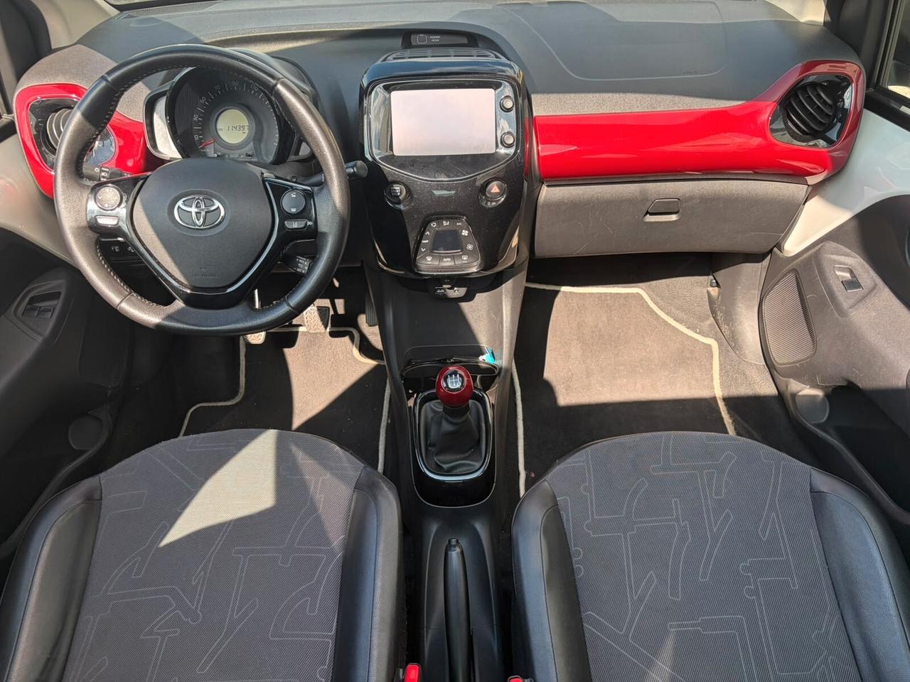Toyota Aygo 1.0 VVT-i 69 CV 5 porte x-cite*NEOPATENTATI*CABRIO*EURO6
