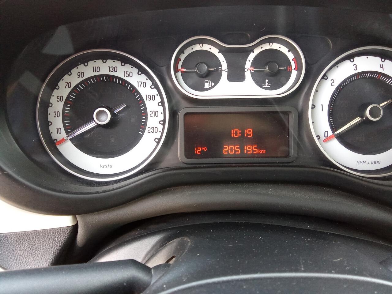 Fiat 500L 1.6 Multijet 105 CV Pop Star motore nuovo