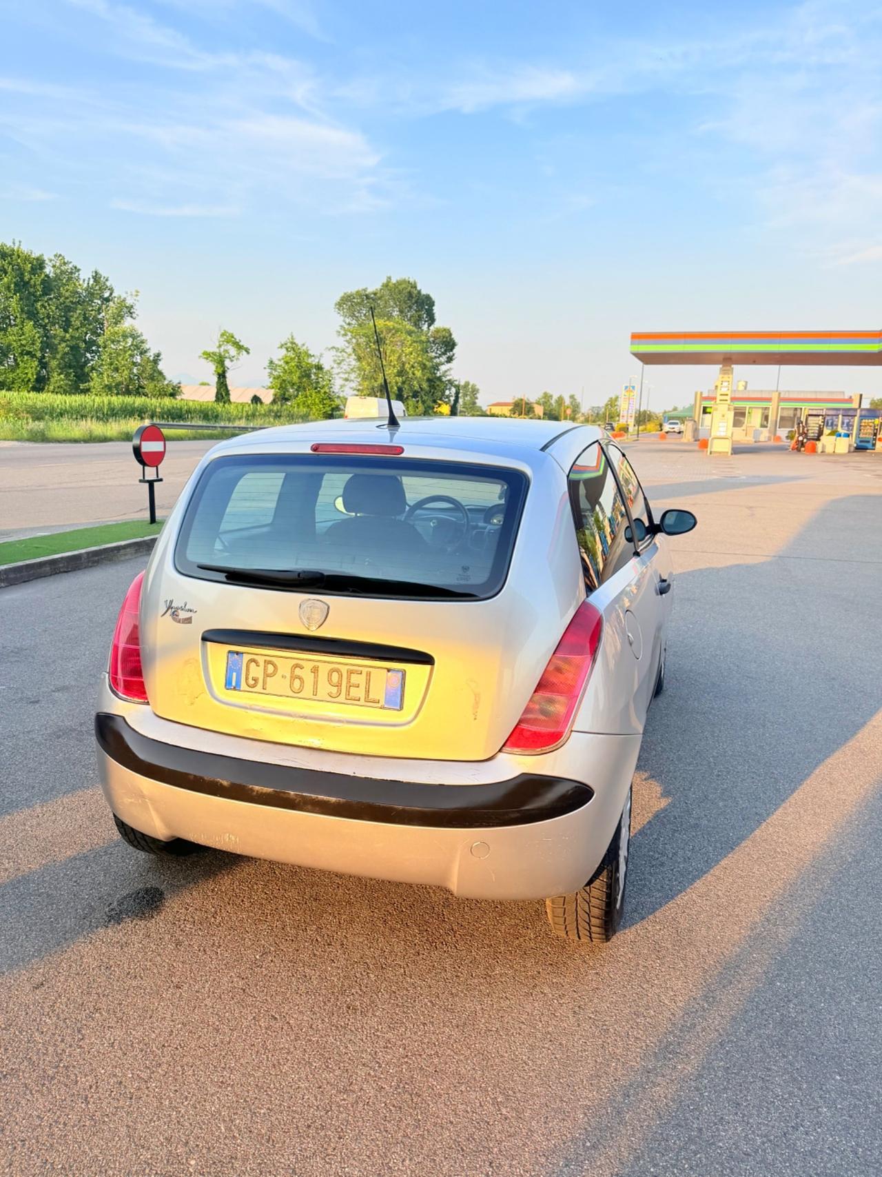 Lancia Ypsilon 1.2 Oro Plus